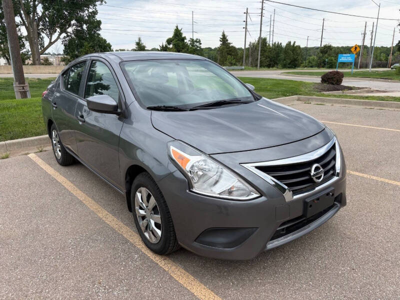 nissan versa sedan 2019 3N1CN7AP1KL817893 image nissan versa sedan 2019 3N1CN7AP1KL817893 image